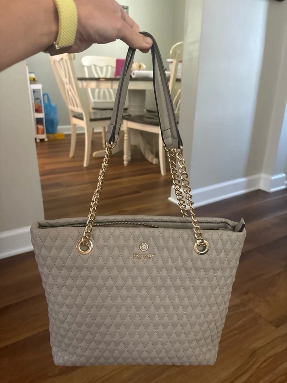 Nine West Gray/beige quilted purse